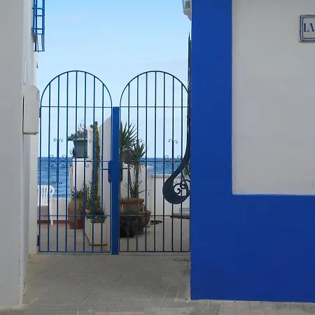 Casa Ceres, Charm And Comfort By The Sea 度假居